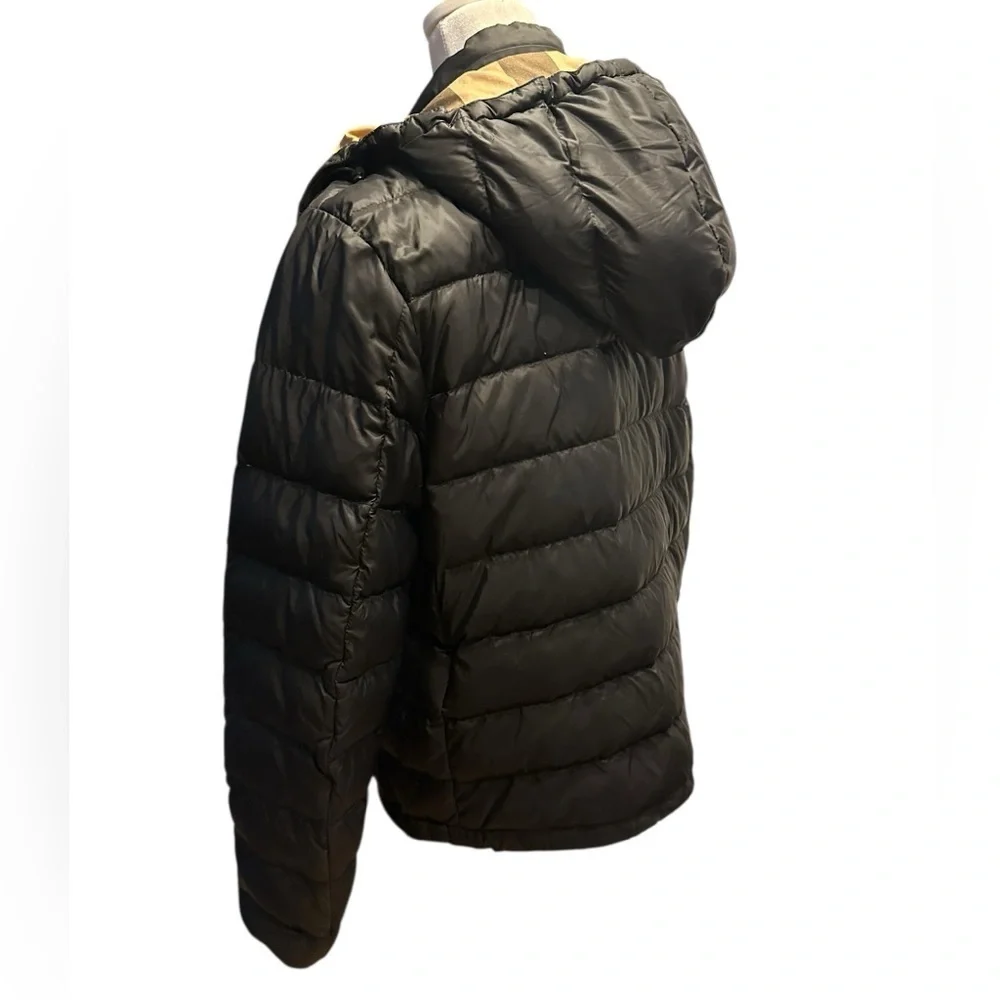 Burberry Men's Black Puffer Jacket size M